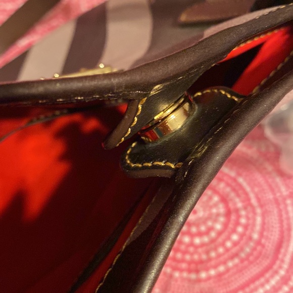 Dooney and Bourke large tote.  New with tag - Picture 9 of 14